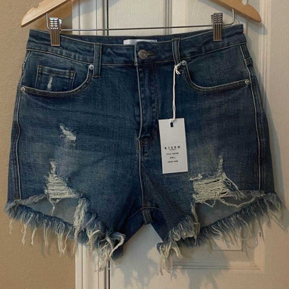 Risen Liam Distressed Shorts Sz LARGE